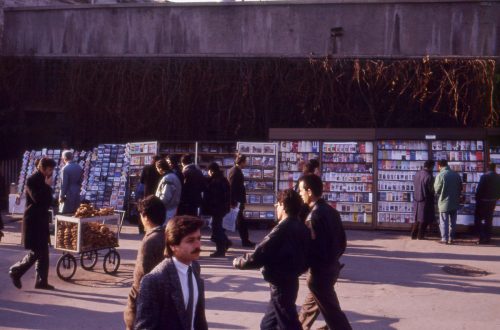 Fetö Kitap Yasağı öncesi Taksim Meydanı.